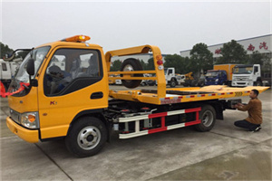 揭阳哪里有拖车服务