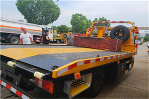 揭阳附近拖车电话号码服务